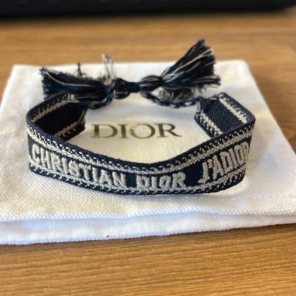 Christian Dior J’Adior Woven Friendship Bracelet ✨